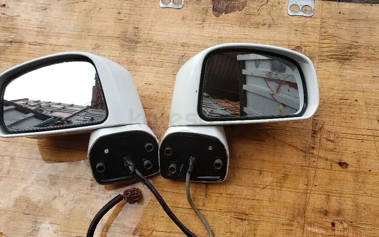 Зеркало Nissan Tiida C11 за 1 801 тг. в Алматы