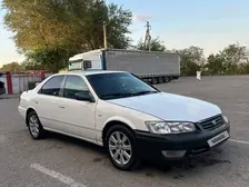 Toyota Camry, 2001