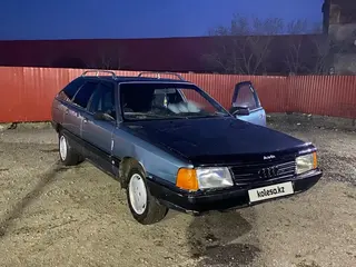 Audi 100
