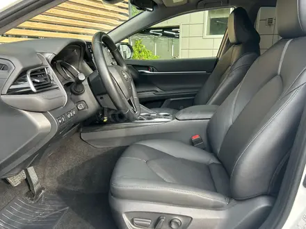 Toyota Camry Prestige 2024 года за 15 990 000 тг. в Алматы – фото 10