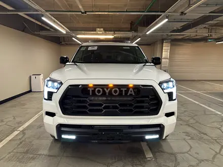 Toyota Sequoia 2023 года за 63 500 000 тг. в Алматы – фото 2