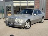 Mercedes-Benz E 200 1991 года за 1 900 000 тг. в Караганда