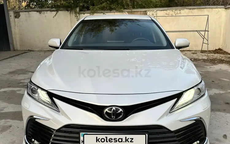 Toyota Camry 2023 годаfor16 950 000 тг. в Шымкент