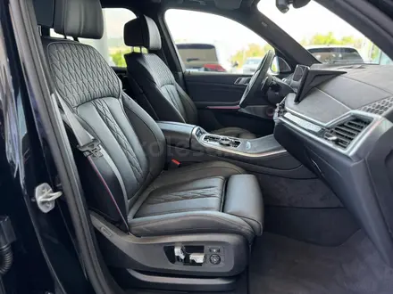 BMW X5 XDrive 40i 2025 года за 73 500 000 тг. в Алматы – фото 20