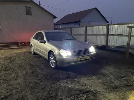 Mercedes-Benz C 240 2001 года за 2 700 000 тг. в Атырау – фото 10