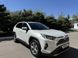 Toyota RAV4 2020 года за 15 500 000 тг. в Тараз – фото 3