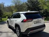 Toyota RAV4 2020 года за 15 500 000 тг. в Тараз – фото 2