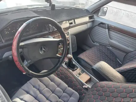 Mercedes-Benz E 200 1990 года за 799 999 тг. в Кызылорда – фото 2