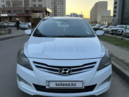 Hyundai Solaris 2015 года за 5 200 000 тг. в Астана – фото 2