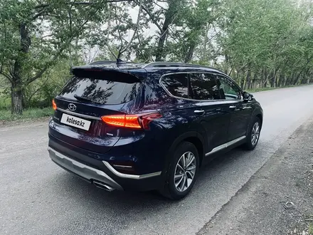 Hyundai Santa Fe 2020 года за 13 700 000 тг. в Караганда – фото 4