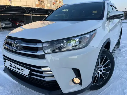 Toyota Highlander 2018 года за 22 500 000 тг. в Алматы