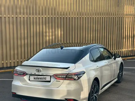 Toyota Camry 2020 года за 15 000 000 тг. в Алматы – фото 2