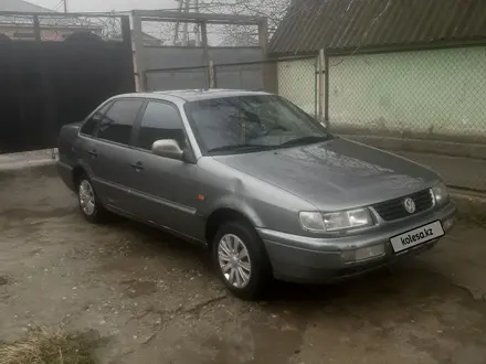 Volkswagen Passat 1994 года за 1 640 000 тг. в Шымкент