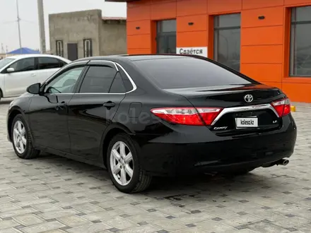 Toyota Camry 2015 года за 6 500 000 тг. в Атырау – фото 10