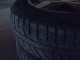 Зимние колёса R15 в сборе: диски, шины 185/65 R15, красивые колпаки за 40 000 тг. в Астана – фото 2