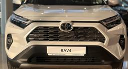 Toyota RAV4 Luxe 2025 года за 20 490 000 тг. в Астана – фото 2