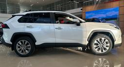 Toyota RAV4 Luxe 2025 года за 20 490 000 тг. в Астана – фото 4