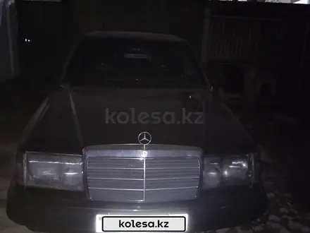 Mercedes-Benz E 300 1986 года за 1 400 000 тг. в Астана