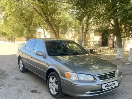 Toyota Camry 2000 года за 4 200 000 тг. в Байконыр – фото 3