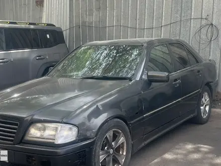 Mercedes-Benz C 280 1995 года за 1 000 000 тг. в Алматы