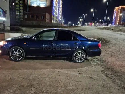 Toyota Camry 2004 года за 5 000 000 тг. в Актобе – фото 3