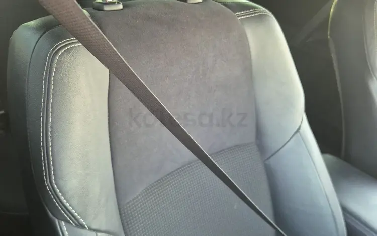 Toyota RAV4 2018 года за 11 000 000 тг. в Актобе