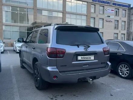 Toyota Sequoia, 2008