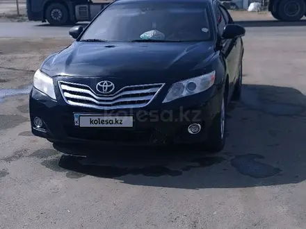 Toyota Camry 2010 года за 3 900 000 тг. в Атырау