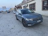 Volkswagen Tiguan 2019 года за 12 300 000 тг. в Атырау – фото 2