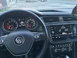 Volkswagen Tiguan 2019 года за 12 300 000 тг. в Атырау – фото 5