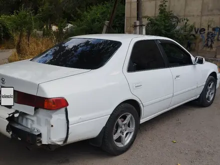 Toyota Camry 1999 года за 3 000 000 тг. в Алматы – фото 5