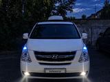 Hyundai Starex 2009 годаүшін11 500 000 тг. в Усть-Каменогорск – фото 2