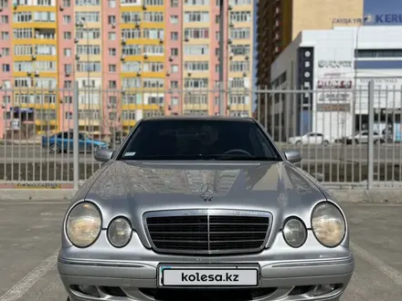 Mercedes-Benz E 320 2001 года за 4 400 000 тг. в Атырау – фото 2