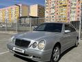 Mercedes-Benz E 320 2001 годаүшін4 400 000 тг. в Атырау