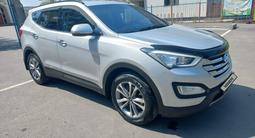 Hyundai Santa Fe 2014 года за 10 200 000 тг. в Алматы – фото 2