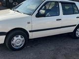 Volkswagen Golf 1992 годаүшін1 250 000 тг. в Мерке