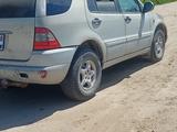 Mercedes-Benz ML 320 1999 годаүшін1 600 000 тг. в Усть-Каменогорск – фото 3