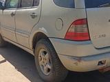 Mercedes-Benz ML 320 1999 годаүшін1 600 000 тг. в Усть-Каменогорск – фото 4