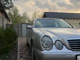 Mercedes-Benz E 320 1999 года за 4 600 000 тг. в Алматы – фото 3