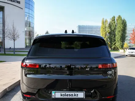 Land Rover Range Rover Sport 2023 года за 80 000 000 тг. в Алматы – фото 3