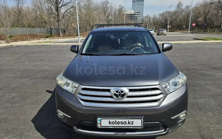 Toyota Highlander 2013 годаүшін13 500 000 тг. в Алматы