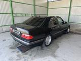 Mercedes-Benz E 320 2000 года за 3 900 000 тг. в Жанаозен – фото 5