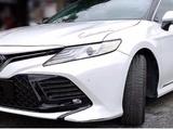 Решетка бампера Toyota Camry 70 (Modelista) за 60 000 тг. в Уральск