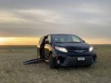 Toyota Sienna 2019 года за 10 000 000 тг. в Астана