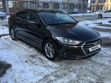 Hyundai Elantra 2017 годаfor7 350 000 тг. в Алматы – фото 3