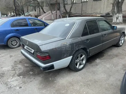 Mercedes-Benz E 280 1992 года за 1 350 000 тг. в Караганда – фото 5