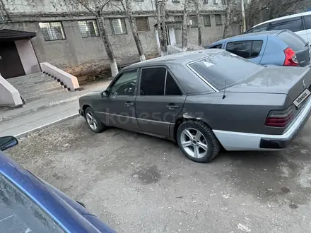 Mercedes-Benz E 280 1992 года за 1 350 000 тг. в Караганда – фото 7