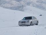 Mercedes-Benz E 320 1998 года за 3 600 000 тг. в Тараз – фото 2