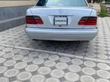 Mercedes-Benz E 320 1998 года за 3 600 000 тг. в Тараз – фото 4