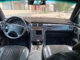 Mercedes-Benz E 320 1998 года за 3 600 000 тг. в Тараз – фото 5